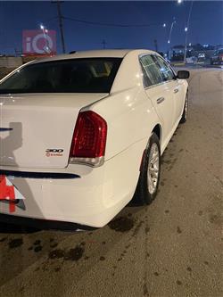 کرایسلەر 300